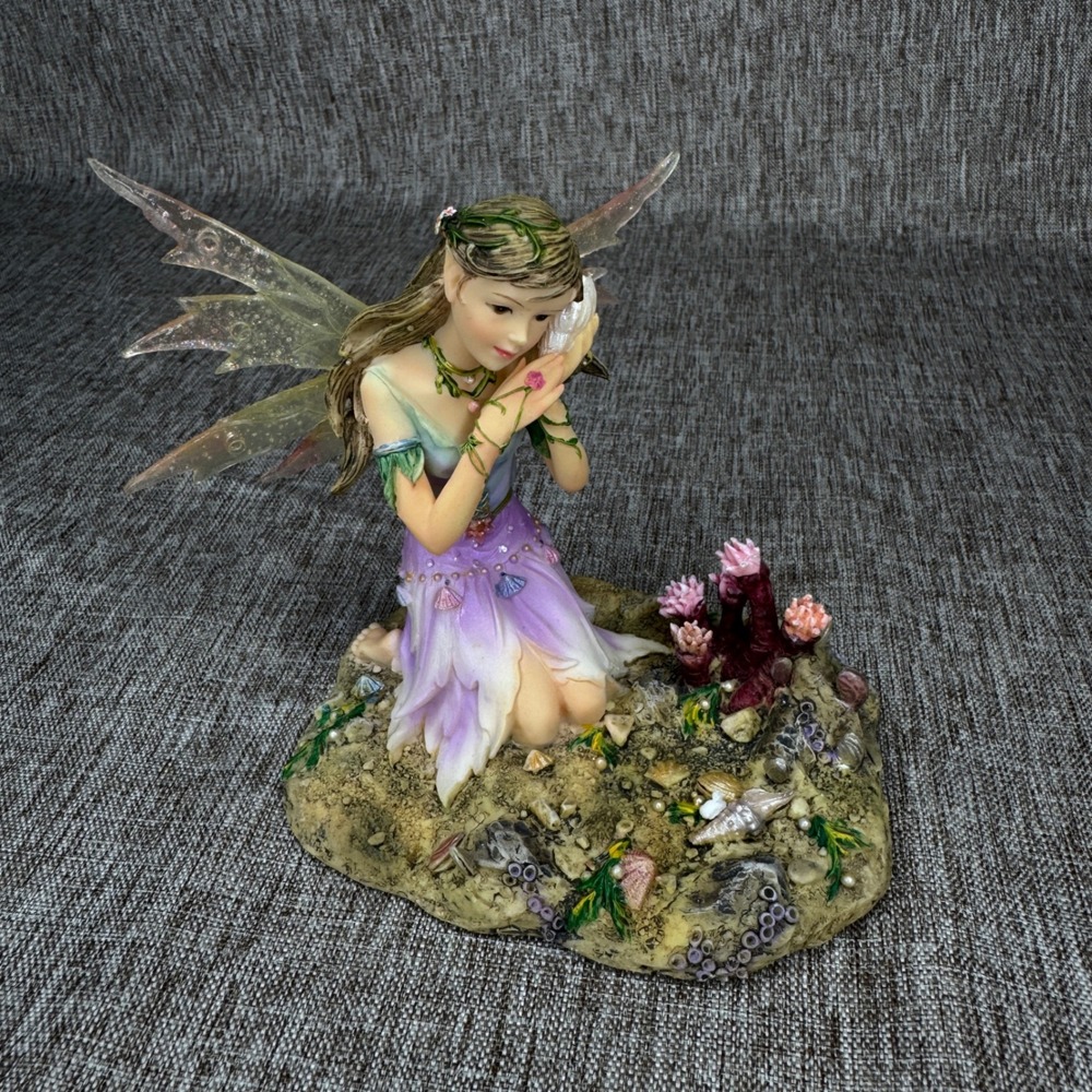 Faerie Glen Kelytael Mermaid Fairy Figurine 2007 Munro Purple Shell